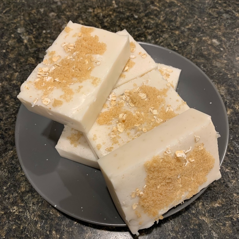 Sweet vanilla oatmeal & brown sugar goats milk bar soap